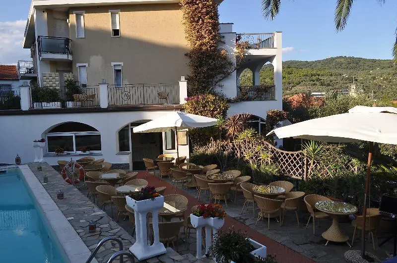 Hotel Bellavista San Bartolomeo Al Mare 3*,
