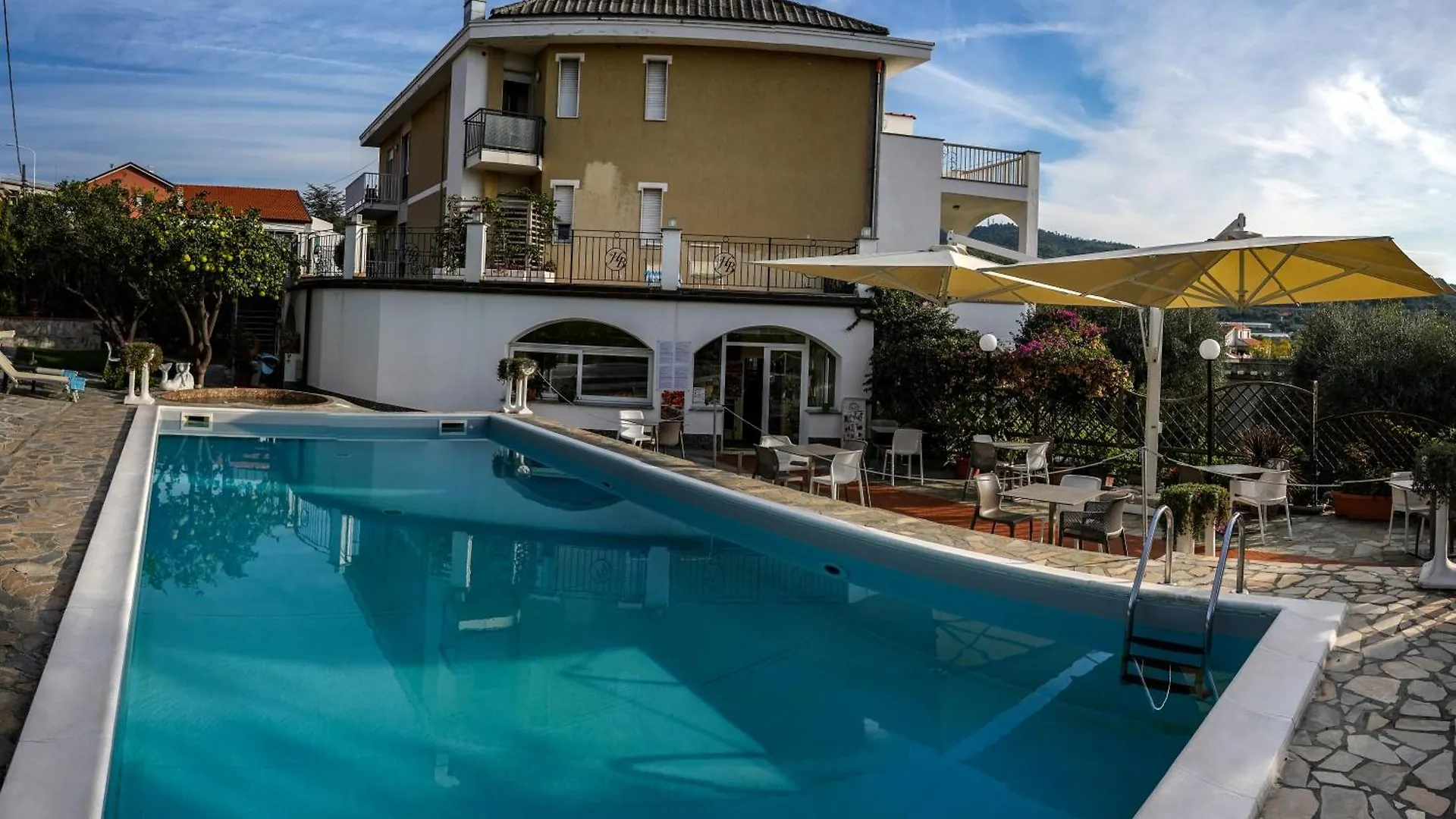 Hotel Bellavista San Bartolomeo Al Mare 3*,  Italy